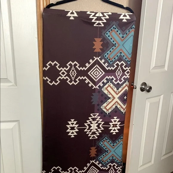 Aztec print midi skirt NEW - Picture 2 of 4